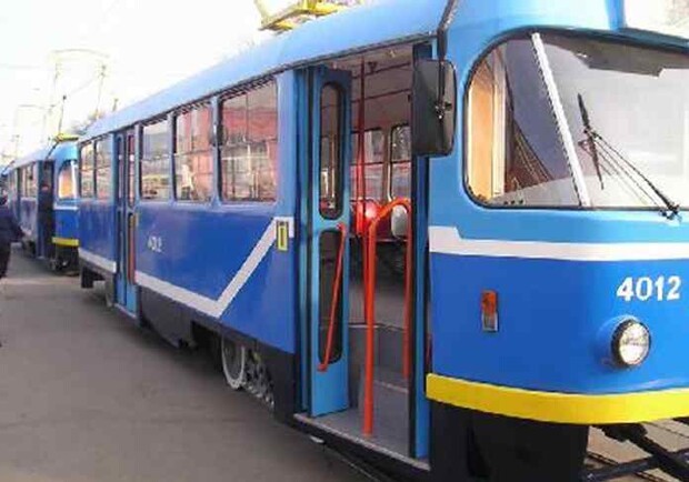 Трамвай сбил женщину Фото: Пушкинская