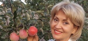 Перепутала педали: теща известного шоумена на внедорожнике сбила мать с ребенком