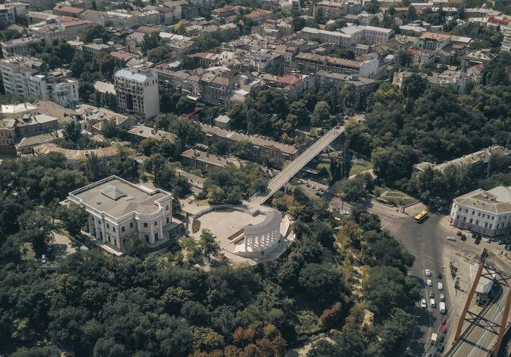 Воронцовская колоннада и Греческий парк накануне открытия. Фото УСИ