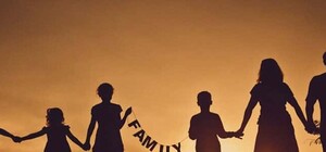 Без крыши над головой: в Симферополе многодетную семью выселяют из дома