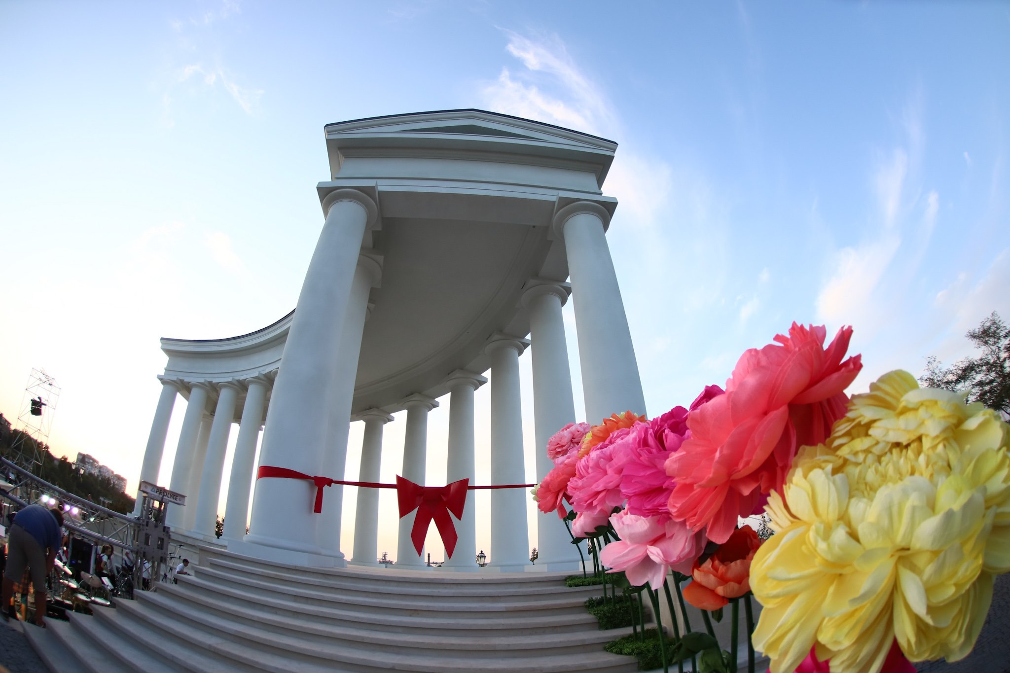 В Одессе открыли обновленную Воронцовскую колоннаду. Фото со страницы Геннадия Труханова