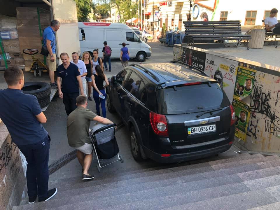 Подборка автохамов Одессы за последнюю неделю августа 2019 года. Фото: Я  паркуюсь как...