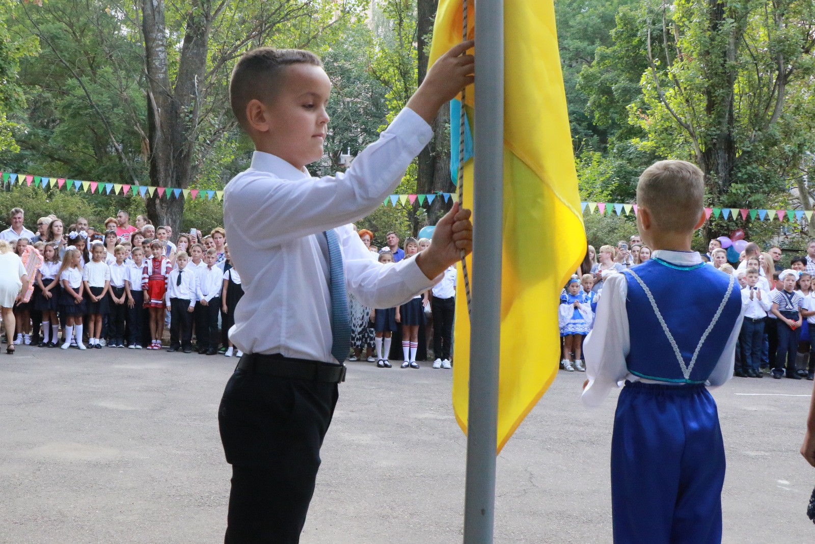 У одесских школьников начался учебный год: фоторепортаж