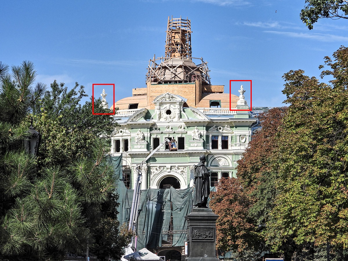 В Одессе заметили странности в реставрации Дома Руссова 