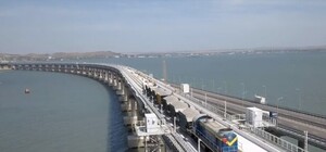 Пока без электричества: как по Крымскому мосту будут ездить поезда