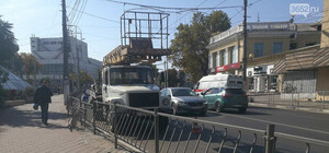 Будь в курсе:  на проспекте Кирова меняют пешеходные ограждения