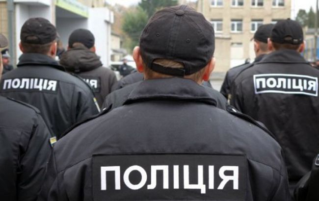 Одесские патрульные "выбивают" показания