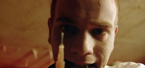 Даже не прячется: в Запорожье наркоман 