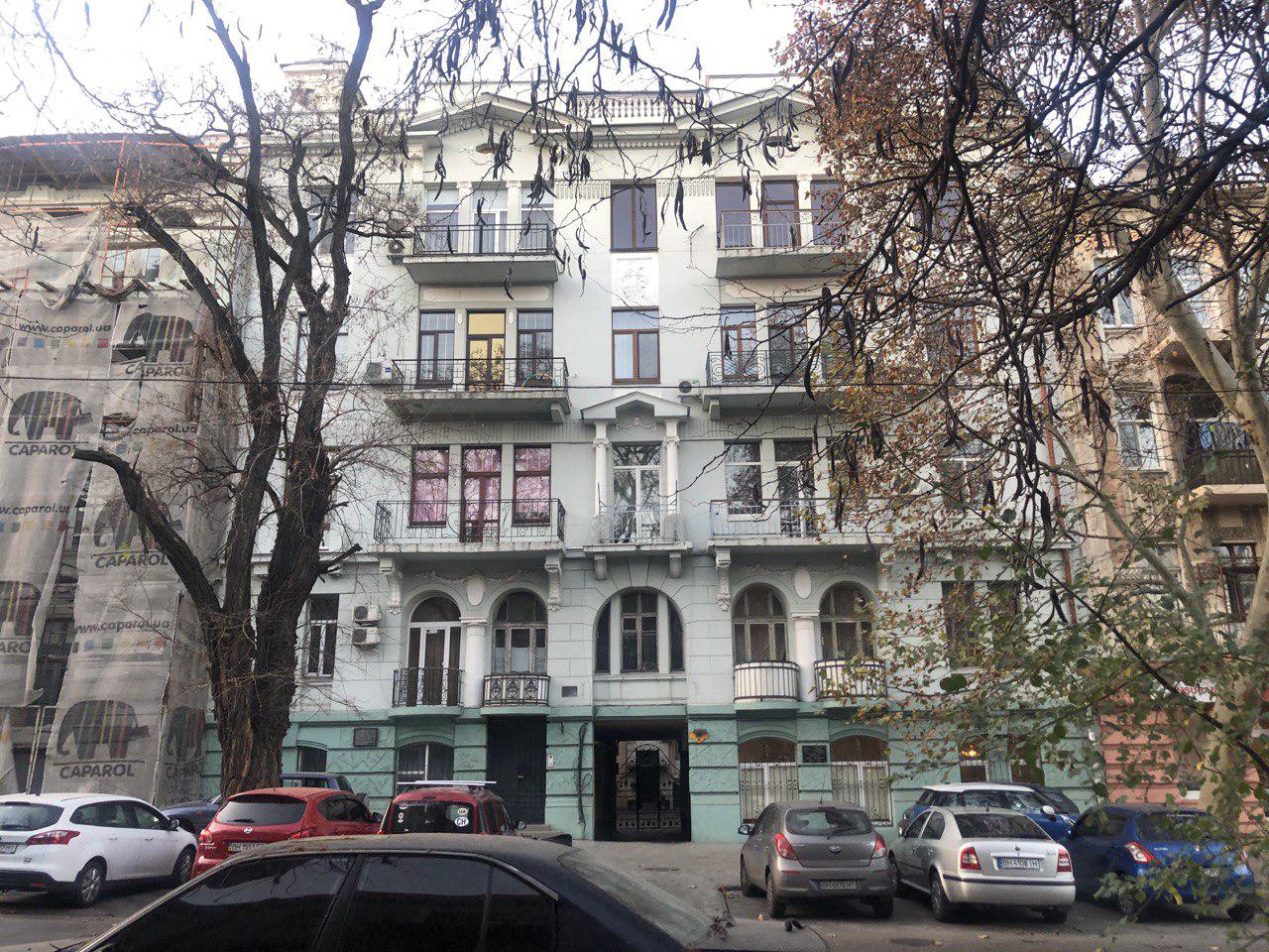 Улица Конная, 14,  в Одессе. Один из немногих отреставрированных домов 