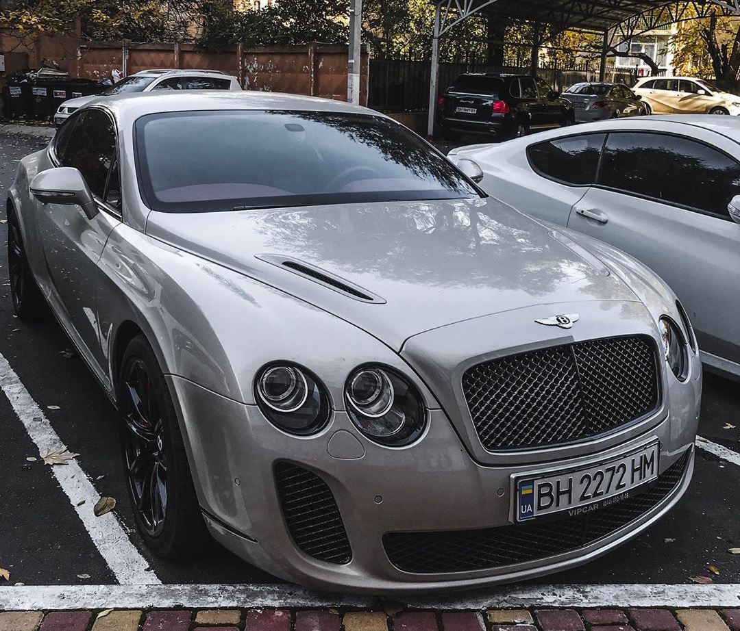 В Одессе заметили Bentley Continental Supersports. Фото: topgir.com.ua