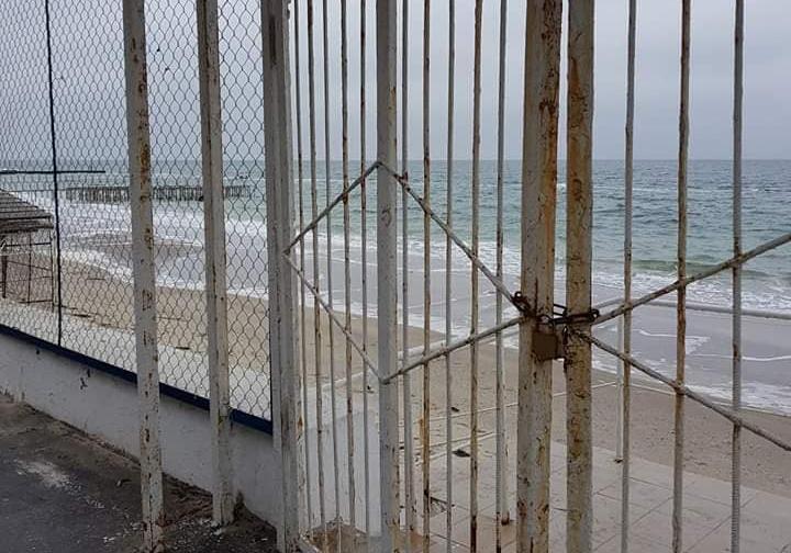 На Фонтане закрыли проход к некоторым пляжам Фото: Маша Давыдова 