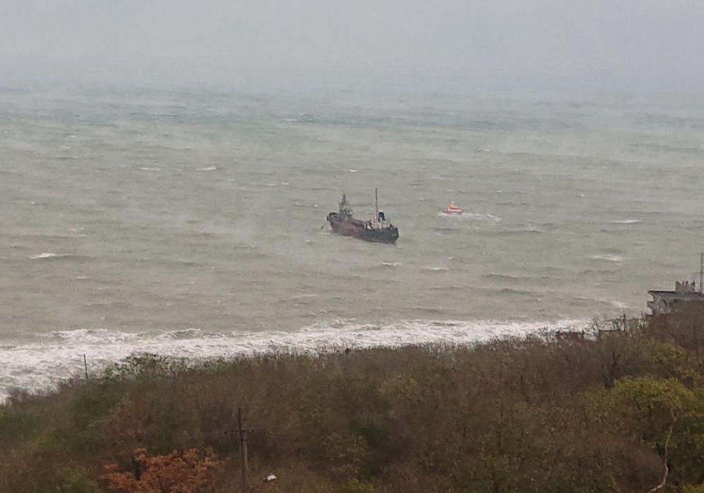 У одесских берегов танкер потерпел бедствие Фото: Думская 