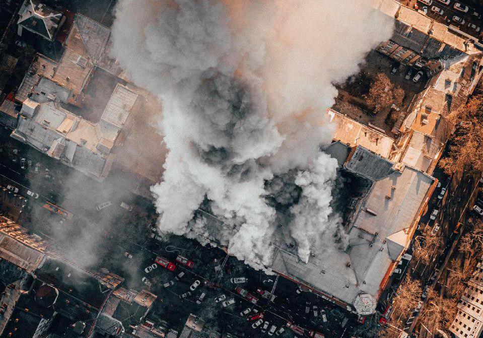 В полиции рассматривают версию поджога здания на Троицкой Фото: Думская 