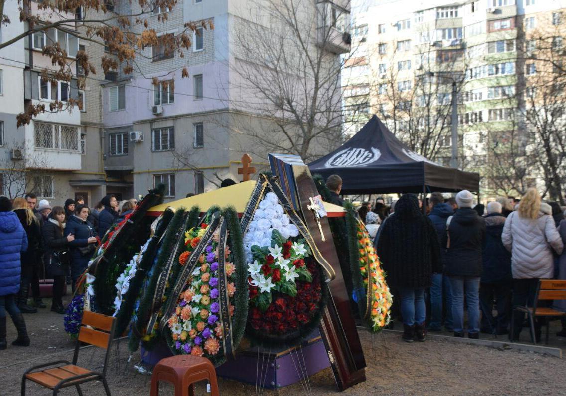 Сегодня похоронили погибшую преподавательницу колледжа Фото: Odessa.online. 