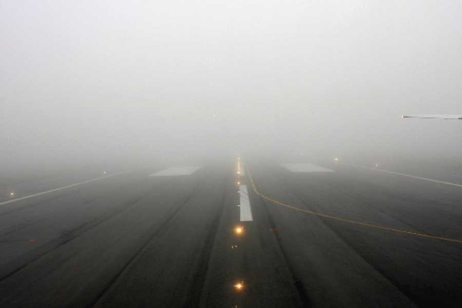 Туман: в одесском аэропорту снова отменяют рейсы