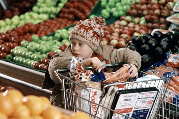 График работы одесских супермаркетов на Новый Год и Рождество в 2019-2020 годах. Кадр из фильма "Один дома"