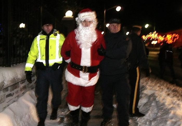 Новость - События - Полицейские ждут множество ЧП: как уберечь себя от неприятностей в новогоднюю ночь