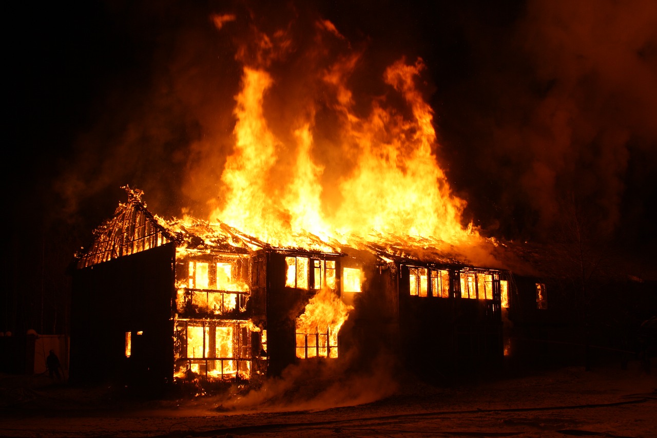 8 января в 15:52 загорелся дом в селе Лиманское, улица Победы, 60