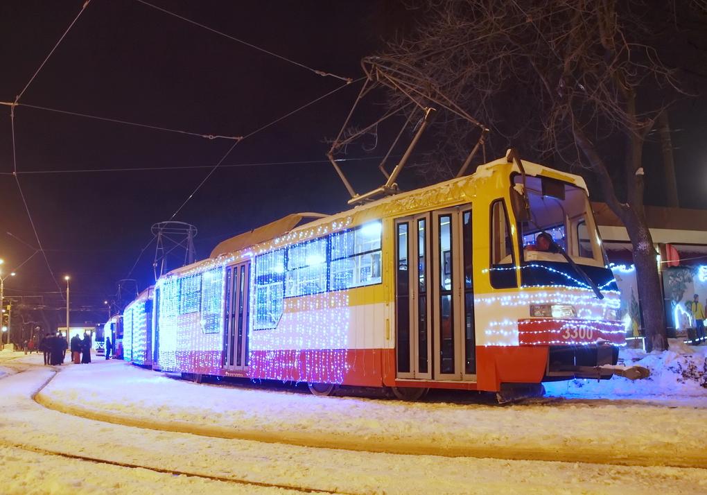 В ночь на Крещение одесский общественный транспорт будет ездить до часу ночи Фото: Пассажирский транспорт 