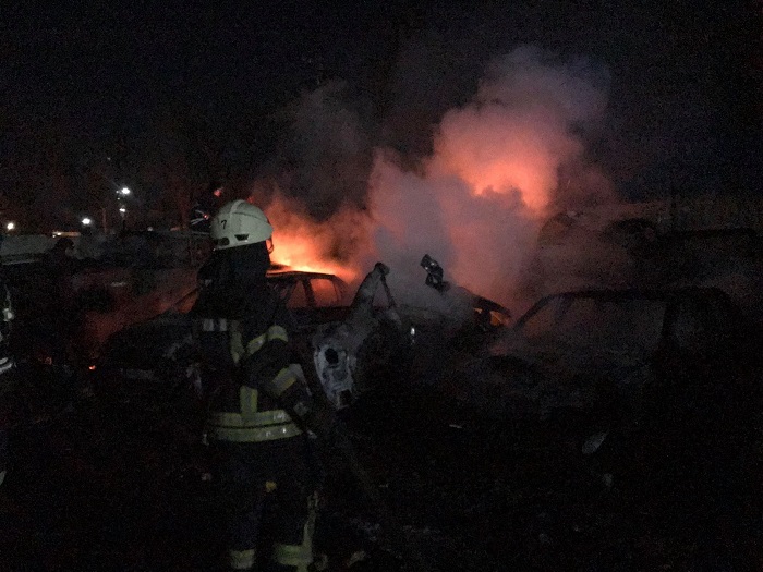 На Тираспольском шоссе горело более 20-ти авто. Фото ГСЧС