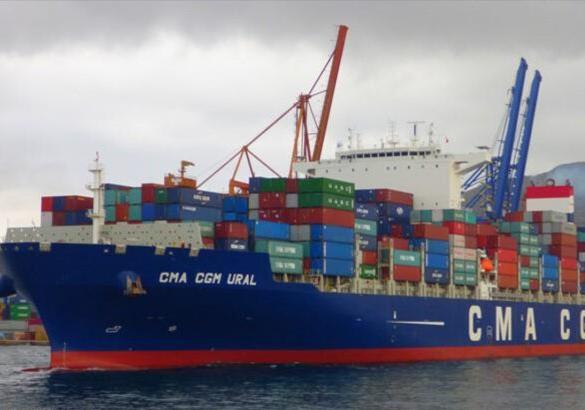 К Одессе приближается судно из Китая, экипаж которого приболел Фото: контейнеровоз из Китая 