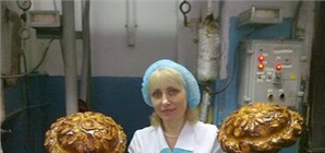 Пекарь из Евпатории испекла ...7-ми килограммовый мультик