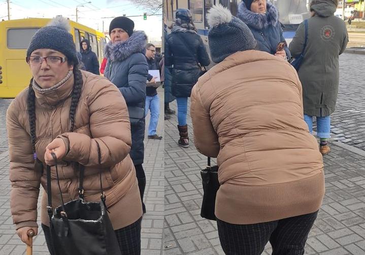 Секрет у взутті: на вулиці Львова знову вийшла досвідчена жебрачка, яка імітує каліку