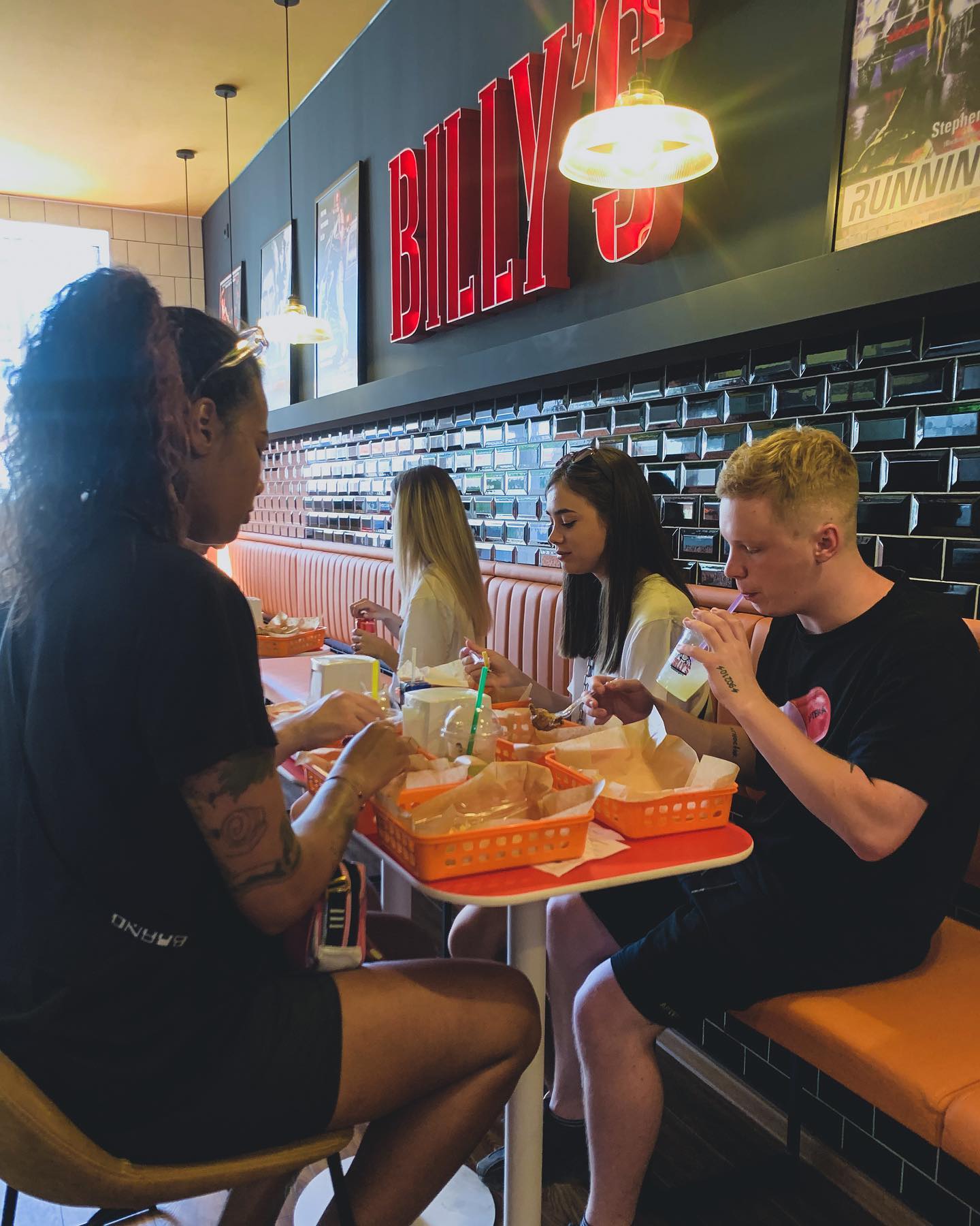 Billy`s Hamburgers Фото со страницы в Facebook