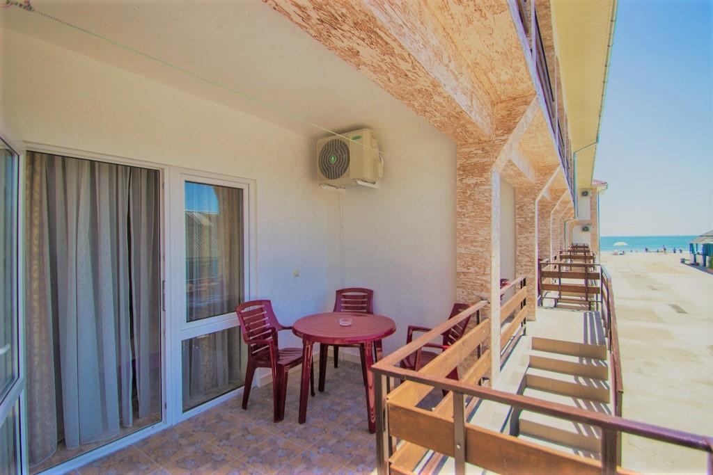 Zatoka Hotel Irina Фото: Booking