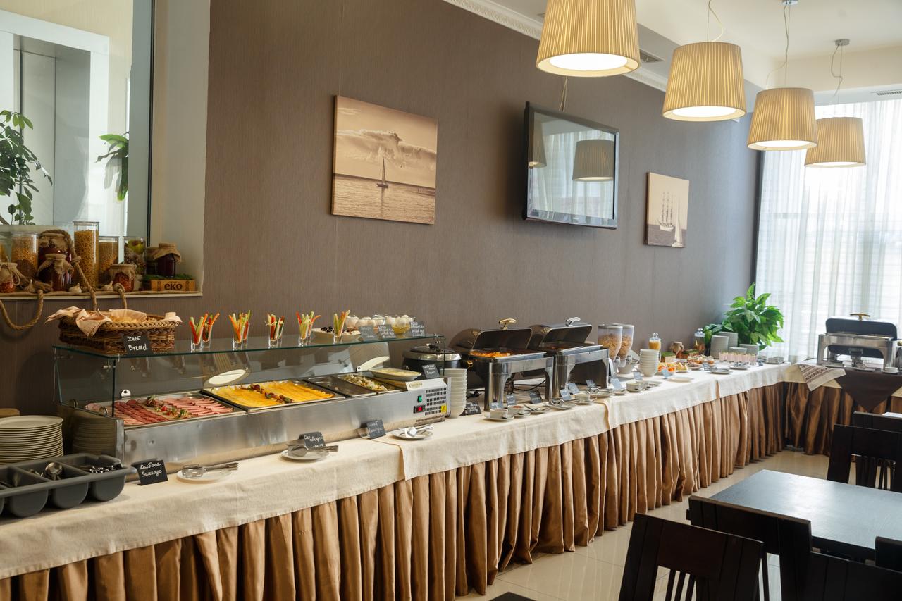 OK Odessa Фото: Booking