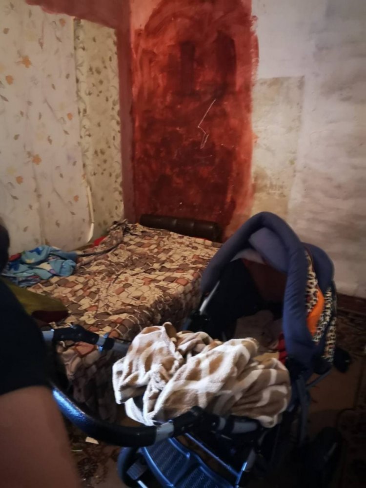 Обстановка в квартире семьи. Фото полиции