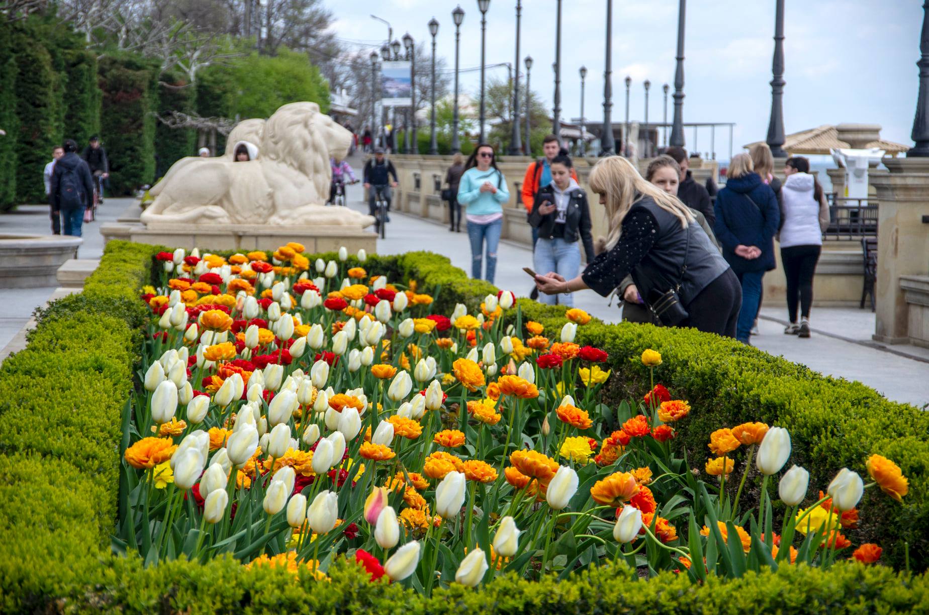 Набережная пляжа "Золотой берег". Фото Лолиты Клочковой 