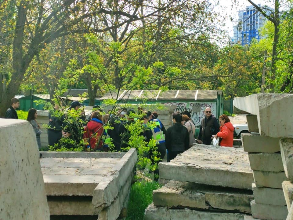 На Черемушках суд намерен захватить зеленую зону. Фото: Елена Астрахович