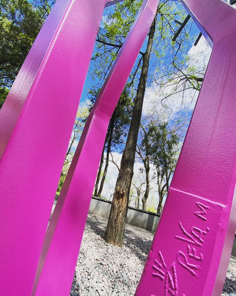 Скульптура в Греческом парке. Фото Михаила Ревы