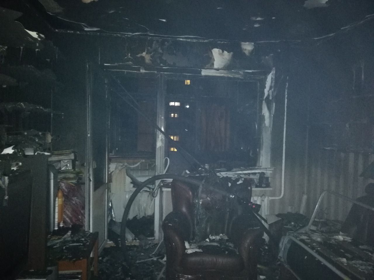 Пожар на Королева. Фото: ГСЧС