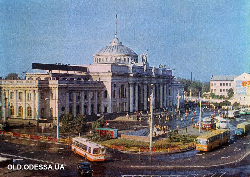 Фото на открытке из комплекта &laquo;Одесса&raquo;. 1978 год. Фото: viknaodessa
