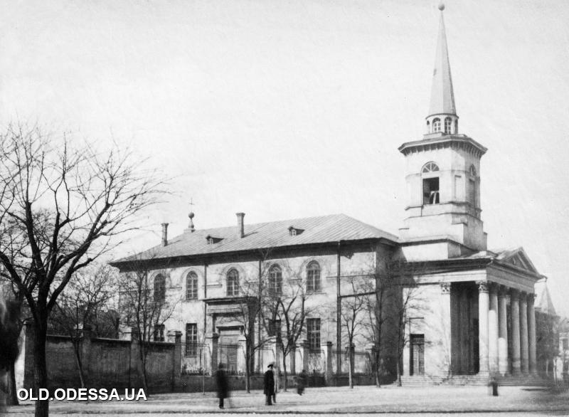 Первое строение Кирхи было более скромным Фото: viknaodessa