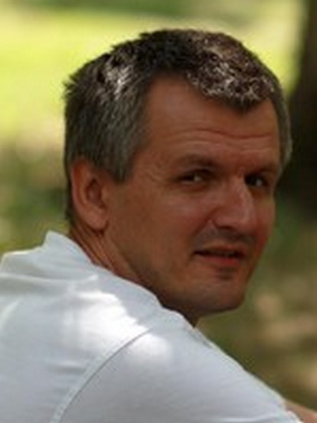 Олег Пустовойт