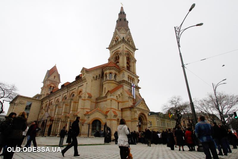 Открытие Лютеранской церкви после реконструкции. Фото Е. Волокина. Одесса, 16 апреля 2010 год 