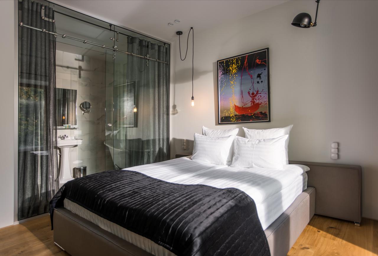 Wall Street by Ribas. Фото с сайта