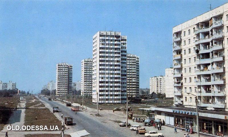 Улица Бочарова универсам "Суворовский". Источник: viknaodessa.od.ua