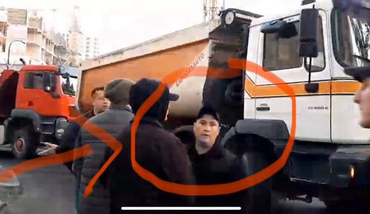 Внезапно стал частным: на одесский пляж не пускают людей  фото 1