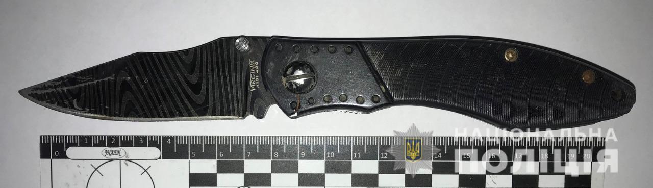 Нож преступника. Фото Нацполиции