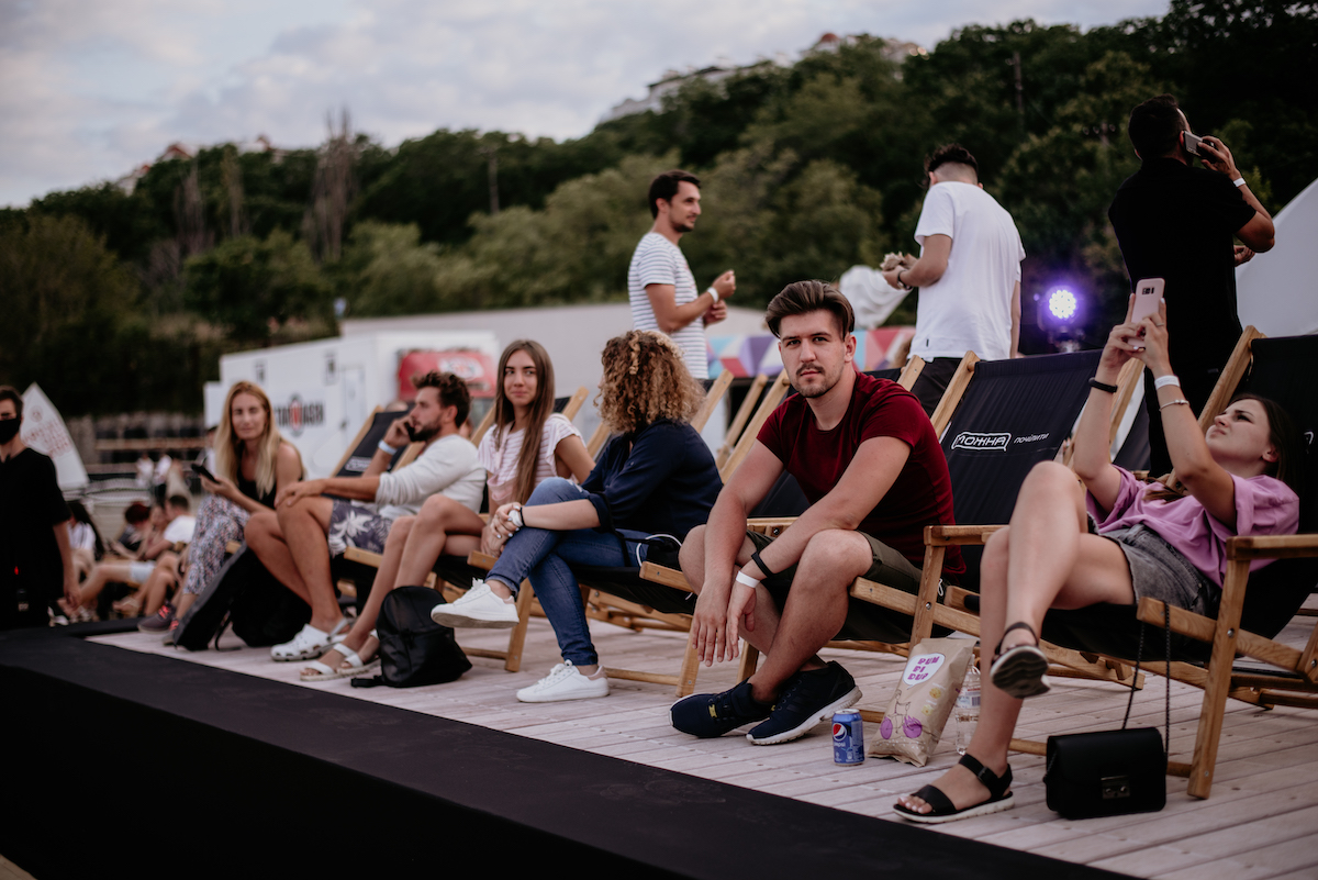 КИНОПОКАЗ НА ВОДЕ «МОЖНА НА ХВИЛЯХ» КАК ЭТО БЫЛО?