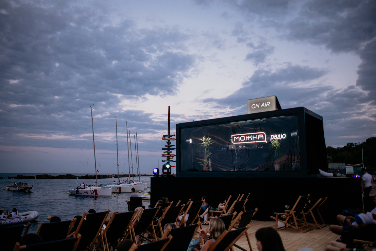 КИНОПОКАЗ НА ВОДЕ «МОЖНА НА ХВИЛЯХ» КАК ЭТО БЫЛО?