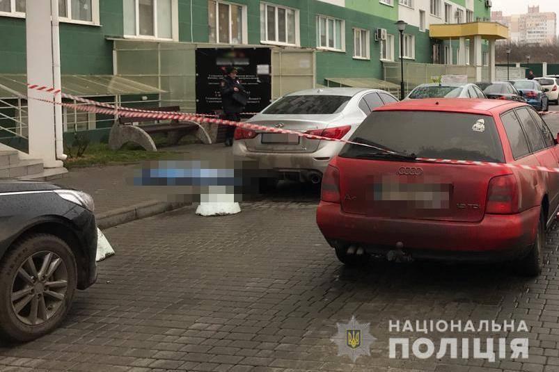 Суицид на поселке. Фото: Нацполиция 