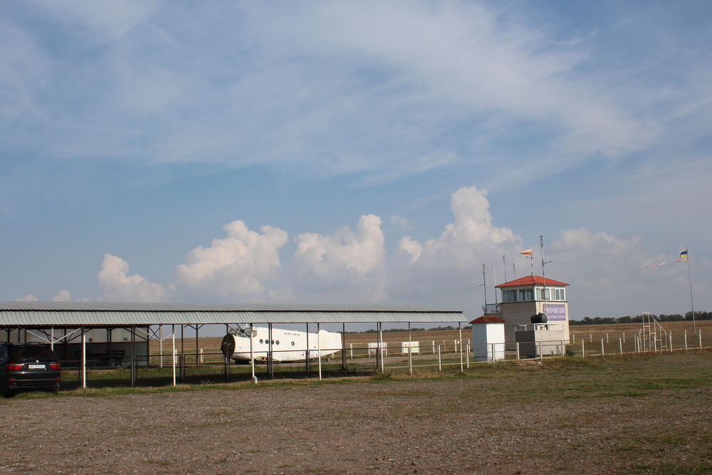 Территория гидропорта охраняется. Фото автора