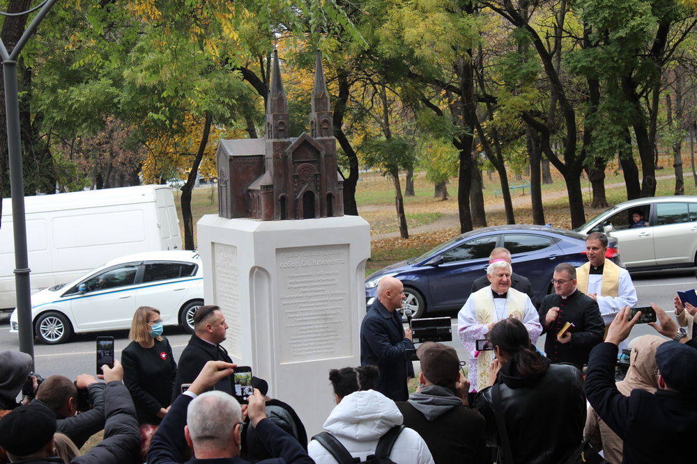 Открытие памятного знака. Фото Горецкой Наталии