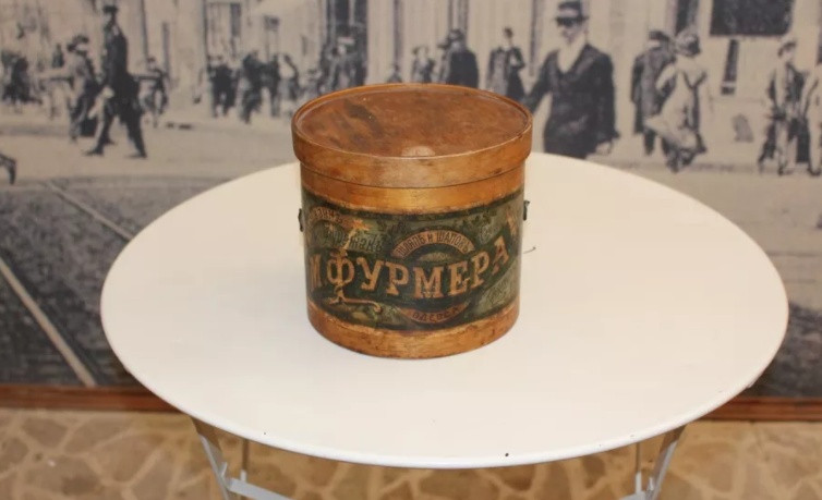 Старинный футляр для шляп / Фото Facebook: Jewish Museum of Odessa "Migdal-Shorashim"/