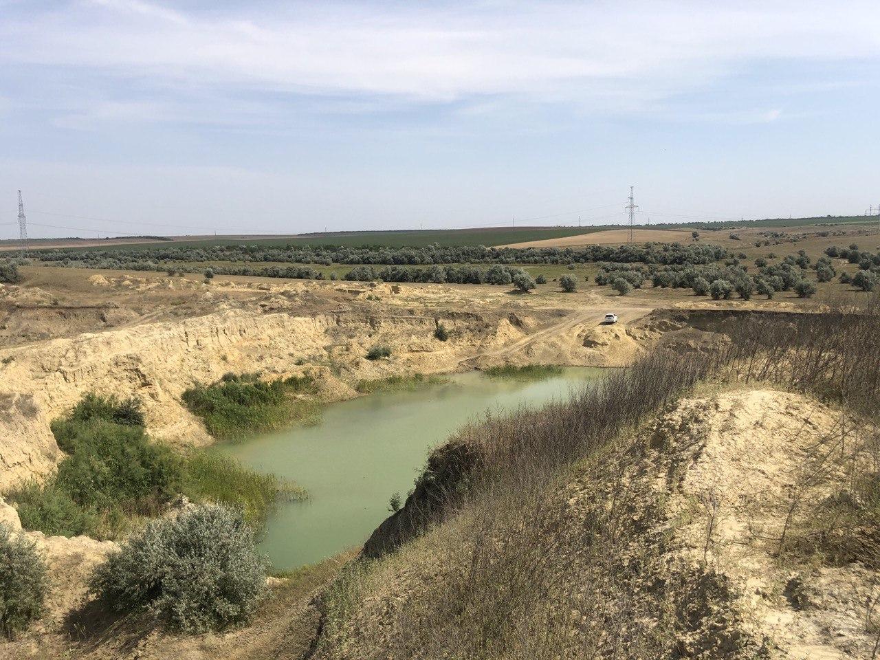 Фото с высоты холма